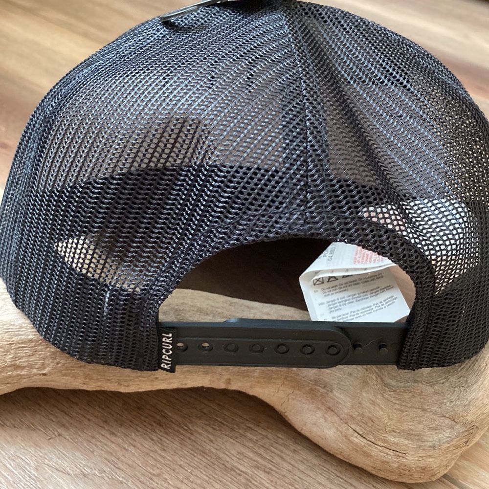 RIPCURL HAT - Picture 4 of 5